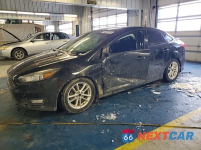 2015 FORD FOCUS SE 1FADP3F21FL356395 - główne zdjęcie licytacji z USA - miniatura