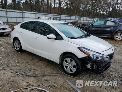 Czwarte zdjęcie samochodu z boku: 2017 KIA FORTE LX VIN:3KPFK4A77HE125071 - miniatura
