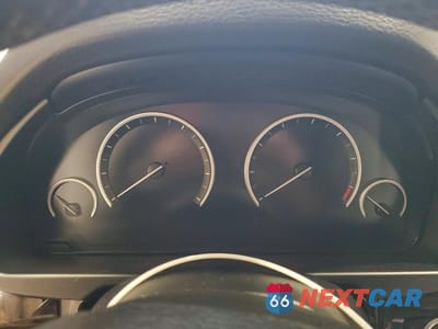 Zdjęcie 9 z 12 samochodu: 2016 BMW X5 XDR40E VIN:5UXKT0C56G0S76215 - miniatura