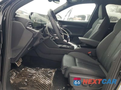 Zdjęcie 7 z 12 samochodu: 2025 AUDI Q5 PROGRESSIV VIN:WA15AAGU1S2017215 - miniatura