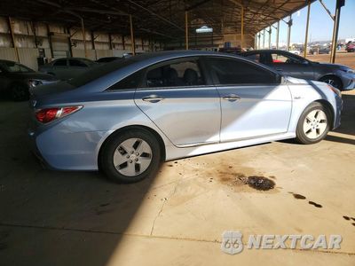 Trzecie zdjęcie samochodu z tyłu: 2012 HYUNDAI SONATA HYBRID BASE VIN:KMHEC4A45CA034614 - miniatura