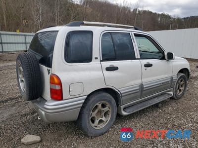 Trzecie zdjęcie samochodu z tyłu: 2001 CHEVROLET TRACKER LT VIN:2CNBJ634116947351 - miniatura