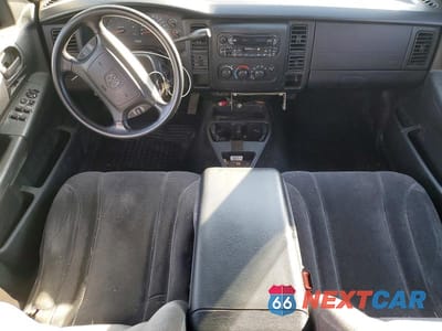 Zdjęcie 8 z 12 samochodu: 2002 DODGE DAKOTA QUAD SLT VIN:1B7HL48N02S643618 - miniatura