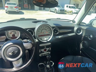 Zdjęcie 9 z 10 samochodu: 2010 MINI COOPER S VIN:WMWMF7C52ATZ69697 - miniatura