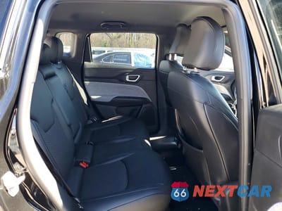 Zdjęcie 10 z 11 samochodu: 2025 JEEP COMPASS LATITUDE VIN:3C4NJDBN1ST531345 - miniatura