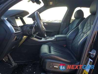 Zdjęcie 7 z 12 samochodu: 2023 BMW X5 XDRIVE45E VIN:5UXTA6C02P9P96389 - miniatura