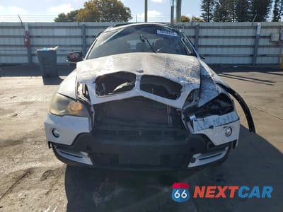 Piąte zdjęcie samochodu w środku: 2009 BMW X5 XDRIVE30I VIN:5UXFE43559L266067 - miniatura