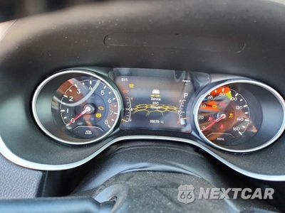 Zdjęcie 9 z 12 samochodu: 2019 JEEP COMPASS LATITUDE VIN:3C4NJDBBXKT740704 - miniatura