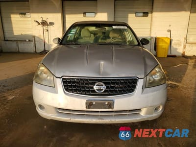 Piąte zdjęcie samochodu w środku: 2005 NISSAN ALTIMA 2.5 VIN:1N4AL11D35N418300 - miniatura