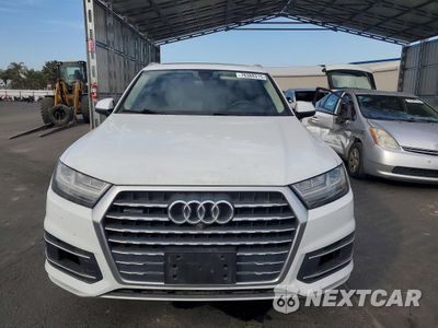 Piąte zdjęcie samochodu w środku: 2018 AUDI Q7 PREMIUM PLUS VIN:WA1LAAF78JD015547 - miniatura
