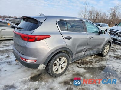 Trzecie zdjęcie samochodu z tyłu: 2017 KIA SPORTAGE LX VIN:KNDPM3AC7H7096919 - miniatura