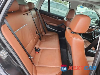 Zdjęcie 10 z 11 samochodu: 2014 BMW X1 XDRIVE35I VIN:WBAVM5C56EVV92641 - miniatura