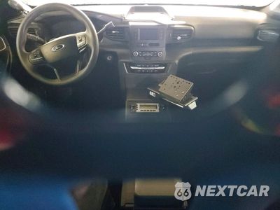 Zdjęcie 8 z 14 samochodu: 2020 FORD EXPLORER POLICE INTERCEPTOR VIN:1FM5K8AB4LGB67869 - miniatura