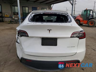 Zdjęcie 6 z 11 samochodu: 2022 TESLA MODEL Y VIN:7SAYGDEE5NF433626 - miniatura
