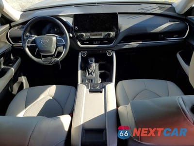 Zdjęcie 8 z 12 samochodu: 2024 TOYOTA GRAND HIGHLANDER XLE VIN:5TDAAAB54RS012890 - miniatura