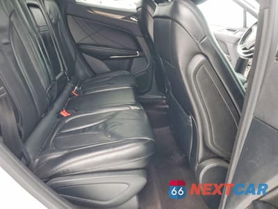 Zdjęcie 11 z 13 samochodu: 2017 LINCOLN MKC SELECT VIN:5LMCJ2D92HUL04300 - miniatura