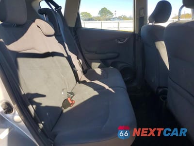 Zdjęcie 10 z 11 samochodu: 2013 HONDA FIT VIN:JHMGE8H36DC009558 - miniatura