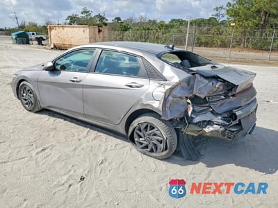 Drugie zdjęcie samochodu z przodu: 2024 HYUNDAI ELANTRA SEL VIN:KMHLM4DG7RU693098 - miniatura