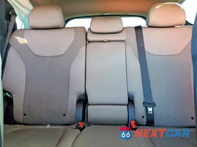 Zdjęcie 10 z 12 samochodu: 2019 HYUNDAI SANTA FE SEL VIN:5NMS33AD0KH063704 - miniatura