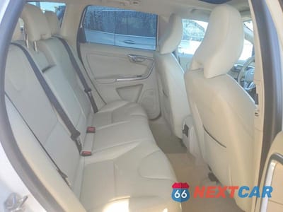 Zdjęcie 11 z 13 samochodu: 2015 VOLVO XC60 T5 PREMIER VIN:YV4612RK8F2741398 - miniatura