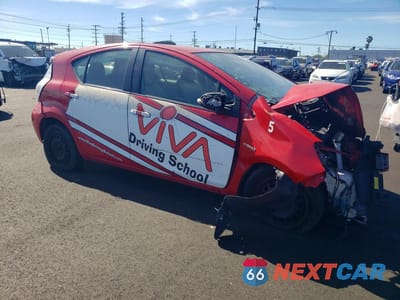 Czwarte zdjęcie samochodu z boku: 2014 TOYOTA PRIUS C ONE VIN:JTDKDTB37E1568639 - miniatura
