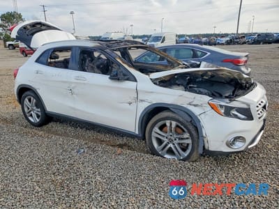 Czwarte zdjęcie samochodu z boku: 2020 MERCEDES-BENZ GLA 250 4MATIC VIN:WDCTG4GB8LU021726 - miniatura