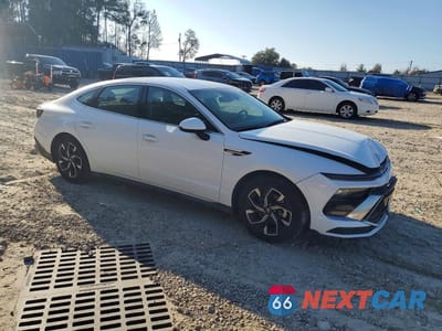 Czwarte zdjęcie samochodu z boku: 2025 HYUNDAI SONATA SEL VIN:KMHL64JA5SA487666 - miniatura