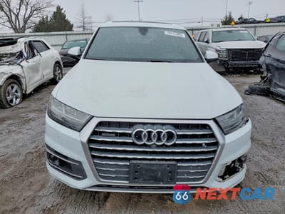 Piąte zdjęcie samochodu w środku: 2018 AUDI Q7 PREMIUM PLUS VIN:WA1LHAF77JD035252 - miniatura
