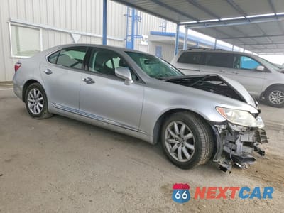 Czwarte zdjęcie samochodu z boku: 2007 LEXUS LS 460 BASE VIN:JTHBL46F075014558 - miniatura