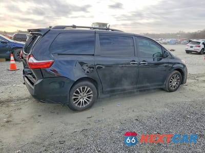 Trzecie zdjęcie samochodu z tyłu: 2020 TOYOTA SIENNA XLE VIN:5TDYZ3DC4LS063778 - miniatura