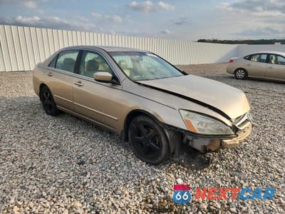 Czwarte zdjęcie samochodu z boku: 2003 HONDA ACCORD EX VIN:1HGCM56673A035631 - miniatura