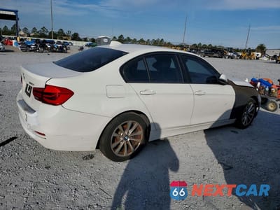Trzecie zdjęcie samochodu z tyłu: 2016 BMW 320 I VIN:WBA8E1G58GNT37974 - miniatura
