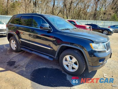 Czwarte zdjęcie samochodu z boku: 2013 JEEP GRAND CHEROKEE LAREDO VIN:1C4RJEAG7DC534632 - miniatura