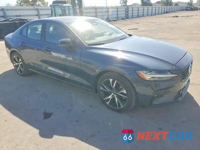 Czwarte zdjęcie samochodu z boku: 2024 VOLVO S60 CORE VIN:7JRL12TK7RG296319 - miniatura