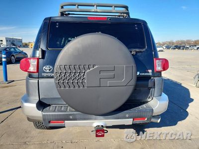 Zdjęcie 6 z 12 samochodu: 2007 TOYOTA FJ CRUISER VIN:JTEBU11F870064363 - miniatura