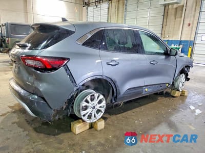 Trzecie zdjęcie samochodu z tyłu: 2023 FORD ESCAPE ACTIVE VIN:1FMCU9GN4PUB42745 - miniatura