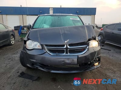Piąte zdjęcie samochodu w środku: 2017 DODGE GRAND CARAVAN SXT VIN:2C4RDGCG1HR596234 - miniatura