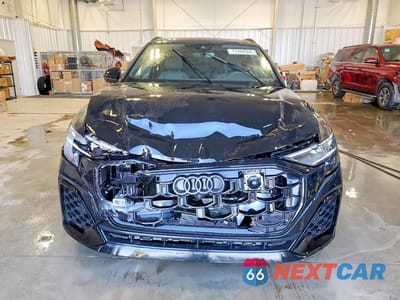 Piąte zdjęcie samochodu w środku: 2026 AUDI Q8 PREMIUM PLUS S-LINE VIN:WA1EVBF1XTD005717 - miniatura