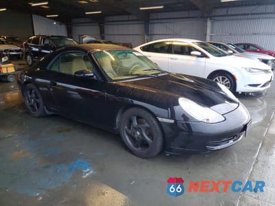 Czwarte zdjęcie samochodu z boku: 2000 PORSCHE 911 CARRERA 2 VIN:WP0CA2994YS653213 - miniatura