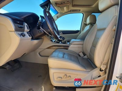 Zdjęcie 7 z 12 samochodu: 2019 GMC YUKON XL DENALI VIN:1GKS1HKJ8KR256920 - miniatura