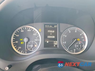 Zdjęcie 9 z 13 samochodu: 2018 MERCEDES-BENZ METRIS VIN:WD4PG2EE3J3411909 - miniatura