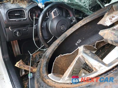 Zdjęcie 8 z 13 samochodu: 2013 VOLKSWAGEN GTI VIN:WVWHV7AJ1DW007112 - miniatura