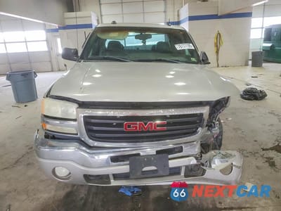 Piąte zdjęcie samochodu w środku: 2004 GMC NEW SIERRA K1500 VIN:2GTEK19T541253067 - miniatura