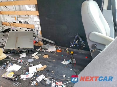 Zdjęcie 11 z 14 samochodu: 2015 FORD TRANSIT T-250 VIN:1FTNR1ZM4FKA47004 - miniatura