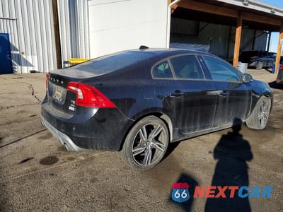 Trzecie zdjęcie samochodu z tyłu: 2018 VOLVO S60 DYNAMIC VIN:YV140MTL4J2462494 - miniatura