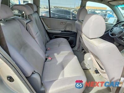 Zdjęcie 11 z 14 samochodu: 2004 TOYOTA HIGHLANDER BASE VIN:JTEDD21A540094239 - miniatura