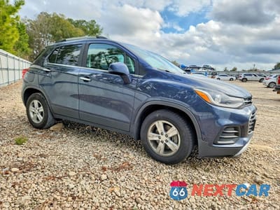 Czwarte zdjęcie samochodu z boku: 2019 CHEVROLET TRAX 1LT VIN:3GNCJLSB5KL132694 - miniatura
