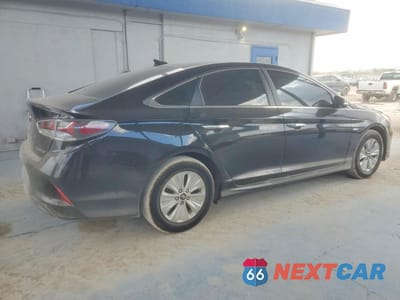 Trzecie zdjęcie samochodu z tyłu: 2019 HYUNDAI SONATA HYBRID VIN:KMHE24L31KA088272 - miniatura