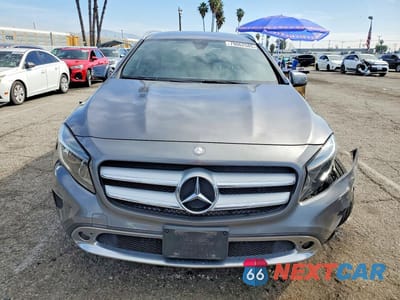 Piąte zdjęcie samochodu w środku: 2017 MERCEDES-BENZ GLA 250 4MATIC VIN:WDCTG4GB2HJ304714 - miniatura