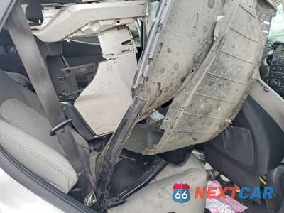 Zdjęcie 11 z 12 samochodu: 2014 HYUNDAI SANTA FE SPORT 2.4L VIN:5XYZT3LB5EG170966 - miniatura